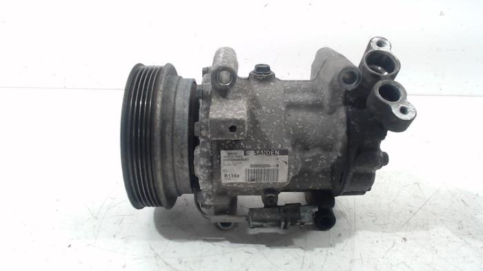 Used Air conditioning pump Mercedes Citan Price € 40,00 Margin scheme offered by Van der Ven Autorecycling B.V.