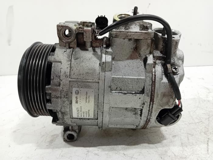 Usagé Pompe clim Mercedes E-Klasse Prix € 270,00 Règlement à la marge proposé par Van der Ven Autorecycling B.V.