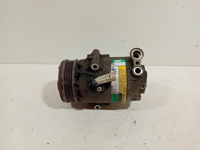 Usagé Pompe clim Opel Zafira Prix € 85,00 Règlement à la marge proposé par Van der Ven Autorecycling B.V.