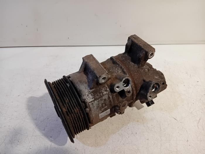 Air conditioning pump Toyota Verso (Used)