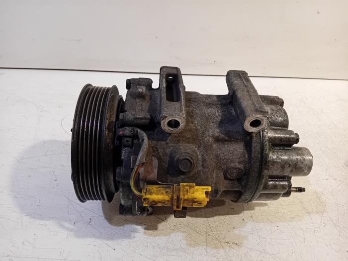 Gebrauchte Klimapumpe Peugeot Expert Preis € 55,00 Margenregelung angeboten von Van der Ven Autorecycling B.V.