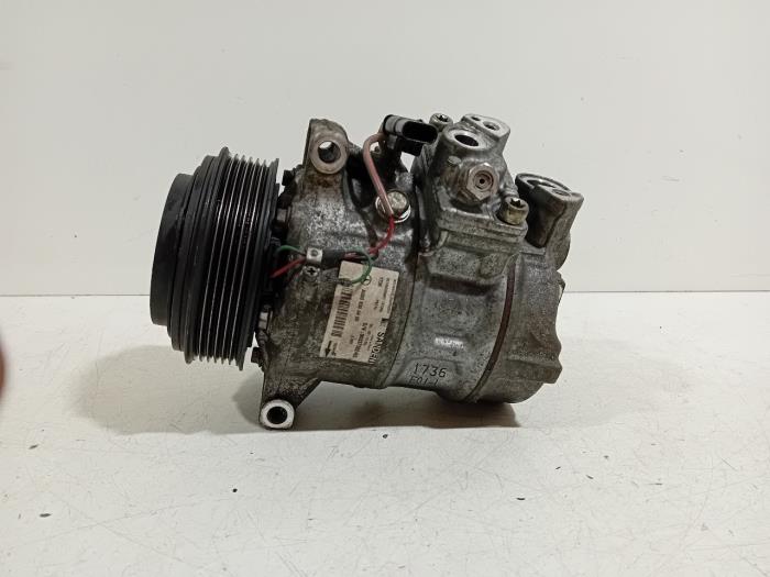 Usagé Compresseur de clim Mercedes C-Klasse Prix € 145,00 Règlement à la marge proposé par Van der Ven Autorecycling B.V.
