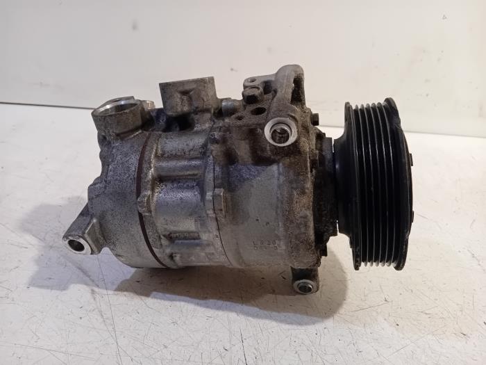 Usagé Compresseur de clim Audi A4 Prix € 59,99 Règlement à la marge proposé par Van der Ven Autorecycling B.V.