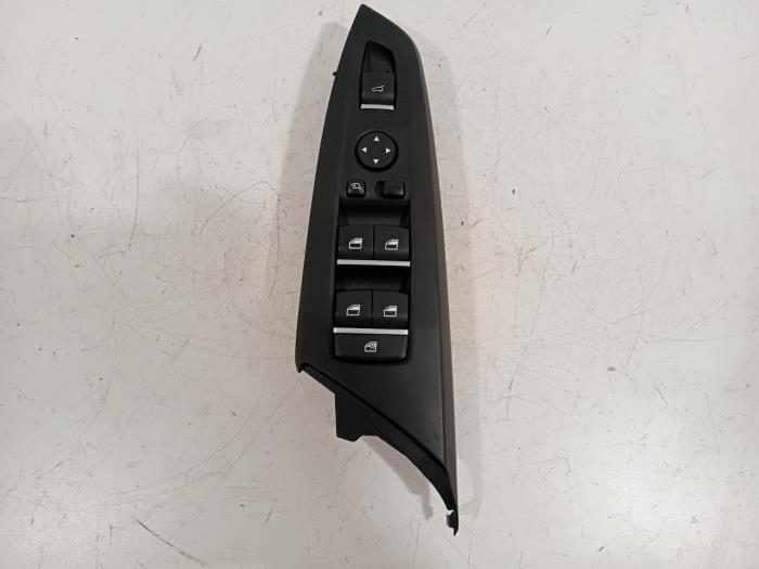 Usados Interruptor de ventanilla eléctrica BMW X4 Precio € 50,00 Norma de margen ofrecido por Van der Ven Autorecycling B.V.