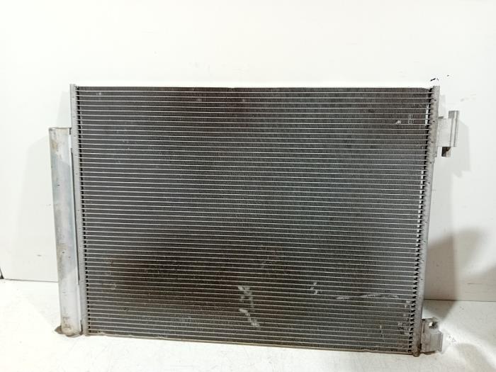 Usagé Radiateur clim Nissan Micra Prix € 60,00 Règlement à la marge proposé par Van der Ven Autorecycling B.V.
