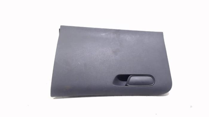 Begagnade Handskfack Citroen C4 Pris € 14,00 Marginaltabell erbjuds av Van der Ven Autorecycling B.V.