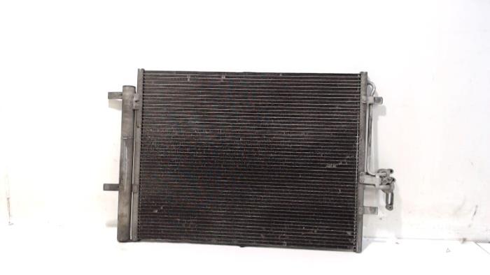 Usagé Radiateur clim Ford Mondeo Prix € 15,00 Règlement à la marge proposé par Van der Ven Autorecycling B.V.