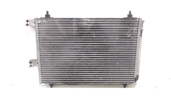 Usagé Radiateur clim Peugeot 307 Prix € 15,00 Règlement à la marge proposé par Van der Ven Autorecycling B.V.