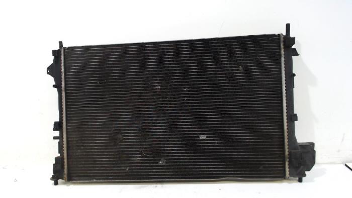 Usagé Radiateur Opel Vectra Prix € 15,00 Règlement à la marge proposé par Van der Ven Autorecycling B.V.