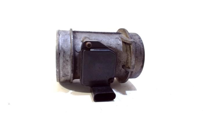 Gebrauchte Luftmassenmesser Audi A4 Preis € 20,00 Margenregelung angeboten von Van der Ven Autorecycling B.V.
