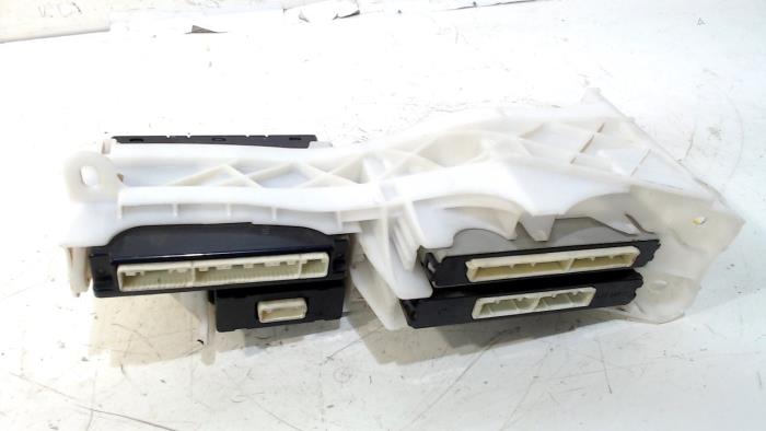 Used Computer, miscellaneous Toyota Landcruiser Price € 60,00 Margin scheme offered by Van der Ven Autorecycling B.V.