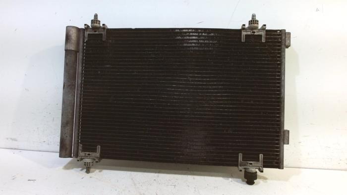 Usagé Radiateur clim Citroen C4 Prix € 21,00 Règlement à la marge proposé par Van der Ven Autorecycling B.V.