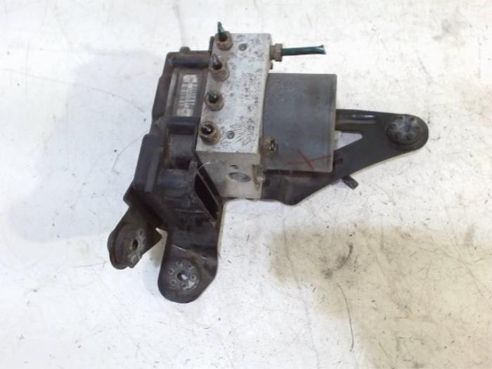 Usagé Bloc ABS Renault Megane Scenic Prix € 30,00 Règlement à la marge proposé par Van der Ven Autorecycling B.V.
