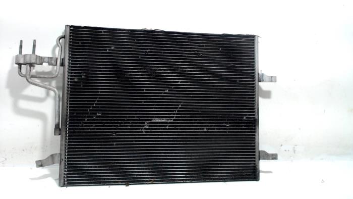Usagé Radiateur clim Ford Kuga Prix € 15,00 Règlement à la marge proposé par Van der Ven Autorecycling B.V.