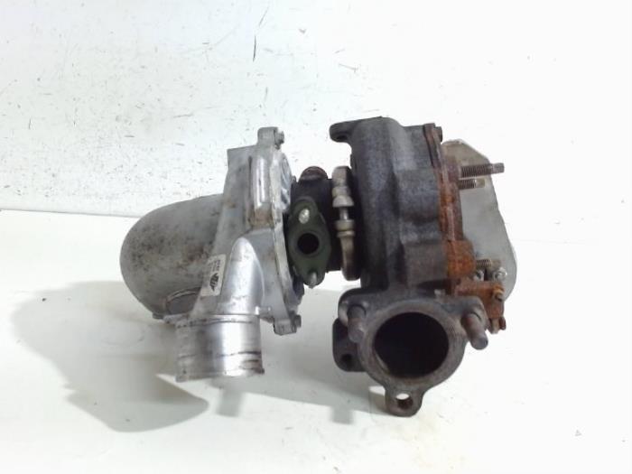 Używane Turbo Toyota Corolla Verso Cena € 49,99 Procedura marży oferowane przez Van der Ven Autorecycling B.V.