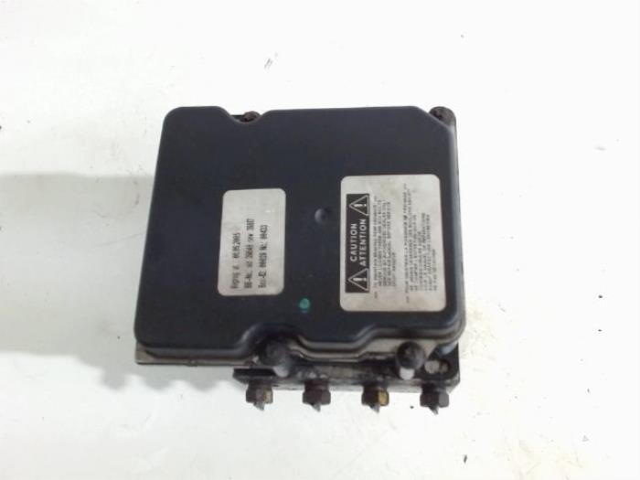 Begagnade ABS-pump Toyota Corolla Verso Pris € 45,00 Marginaltabell erbjuds av Van der Ven Autorecycling B.V.