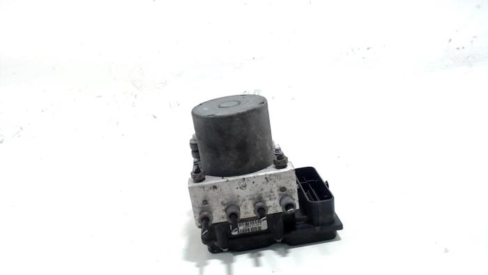 Begagnade ABS-pump Citroen Jumpy Pris € 12,00 Marginaltabell erbjuds av Van der Ven Autorecycling B.V.