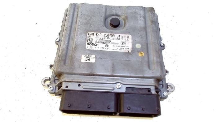 Used Engine management computer Mercedes R-Klasse Price € 171,00 Margin scheme offered by Van der Ven Autorecycling B.V.