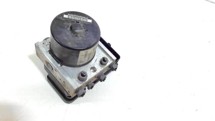 Begagnade ABS-pump Opel Combo Pris € 54,00 Marginaltabell erbjuds av Van der Ven Autorecycling B.V.