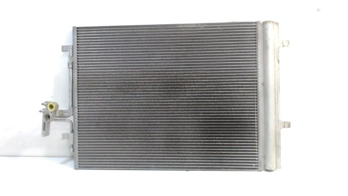 Usagé Radiateur clim Volvo S80 Prix € 21,00 Règlement à la marge proposé par Van der Ven Autorecycling B.V.