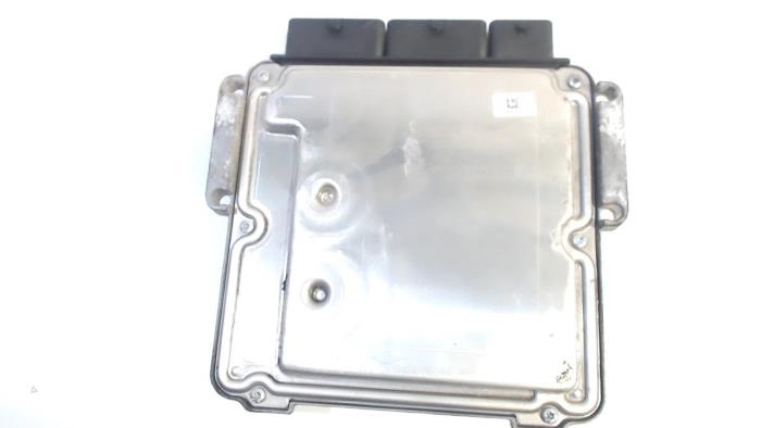 Used Engine management computer Renault Scenic Price € 165,00 Margin scheme offered by Van der Ven Autorecycling B.V.