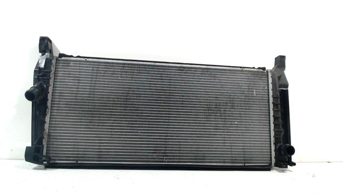 Usagé Radiateur BMW 2-Série Prix € 50,00 Règlement à la marge proposé par Van der Ven Autorecycling B.V.