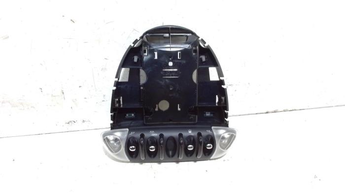 Begagnade Innerbelysning, fram Mini ONE Pris € 10,00 Marginaltabell erbjuds av Van der Ven Autorecycling B.V.