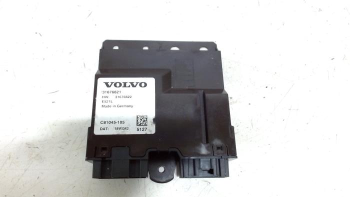 Usagé Ordinateur divers Volvo V90 Prix € 117,00 Règlement à la marge proposé par Van der Ven Autorecycling B.V.