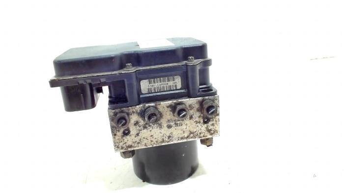 Begagnade ABS-pump Skoda Fabia Pris € 60,00 Marginaltabell erbjuds av Van der Ven Autorecycling B.V.