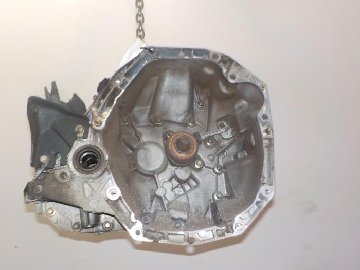 Gebrauchte Getriebe Renault Clio Preis € 74,99 Margenregelung angeboten von Van der Ven Autorecycling B.V.