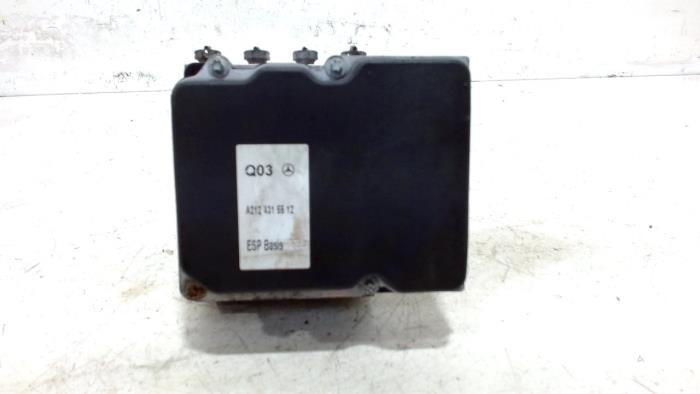 Usagé Bloc ABS Mercedes E-Klasse Prix € 96,00 Règlement à la marge proposé par Van der Ven Autorecycling B.V.