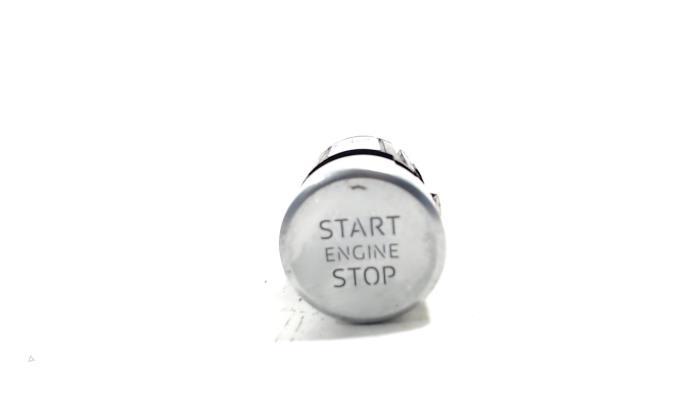 Usagé Commande start/stop Audi A4 Prix € 13,00 Règlement à la marge proposé par Van der Ven Autorecycling B.V.