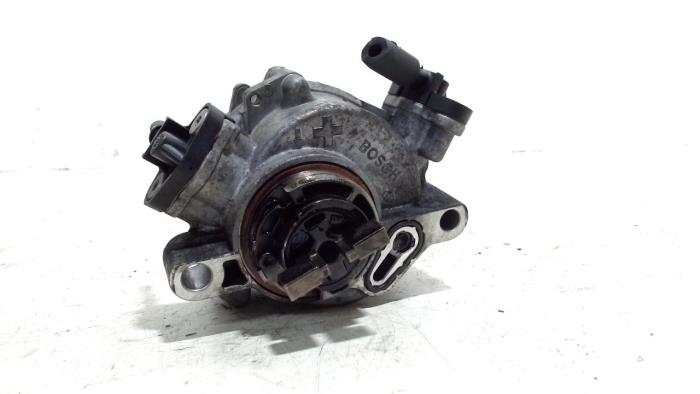 Begagnade Högtryckspump Ford Focus Pris € 36,00 Marginaltabell erbjuds av Van der Ven Autorecycling B.V.