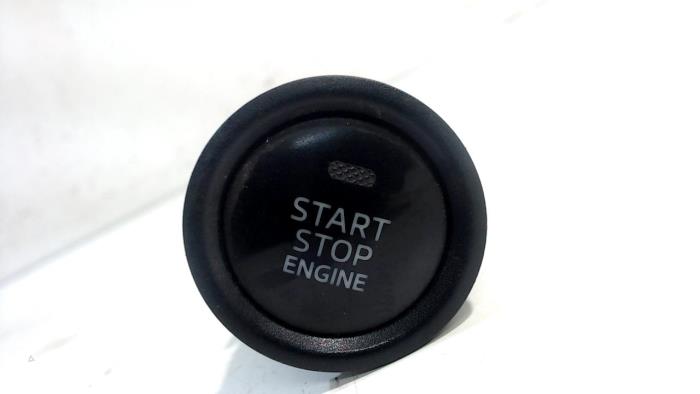 Używane Przelacznik Start/Stop Mazda CX-5 Cena € 12,00 Procedura marży oferowane przez Van der Ven Autorecycling B.V.