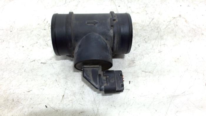 Gebrauchte Luftmassenmesser Opel Astra Preis € 15,00 Margenregelung angeboten von Van der Ven Autorecycling B.V.