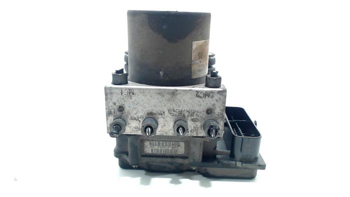 Begagnade ABS-pump Citroen Jumper Pris € 54,00 Marginaltabell erbjuds av Van der Ven Autorecycling B.V.