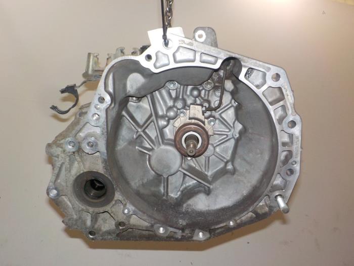 Gebrauchte Getriebe Suzuki SX-4 Preis € 99,99 Margenregelung angeboten von Van der Ven Autorecycling B.V.