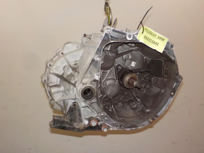 Usagé Boîte de vitesse Peugeot 3008 Prix € 199,99 Règlement à la marge proposé par Van der Ven Autorecycling B.V.