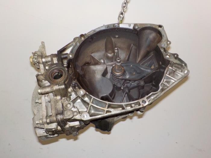 Gebrauchte Getriebe Peugeot 407 Preis € 249,99 Margenregelung angeboten von Van der Ven Autorecycling B.V.