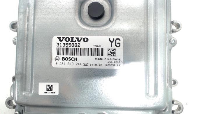 Used Engine management computer Volvo V60 Price € 30,00 Margin scheme offered by Van der Ven Autorecycling B.V.