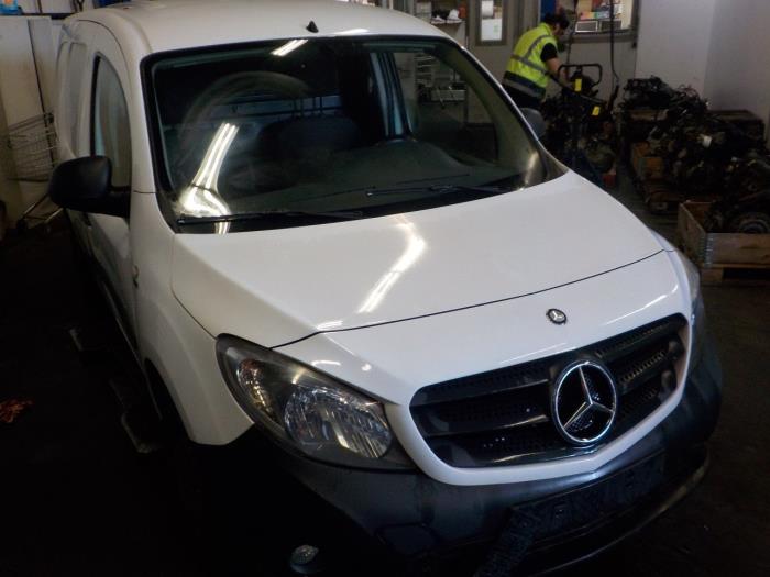 Engine management computer from a Mercedes Citan 2014