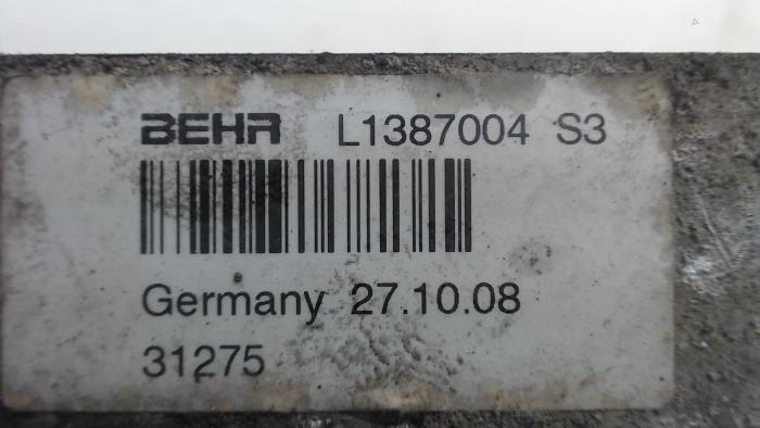 Gebrauchte Ölkühler Mercedes B-Klasse Preis € 33,00 Margenregelung angeboten von Van der Ven Autorecycling B.V.