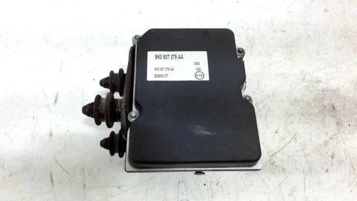 Gebrauchte ABS Pumpe Audi A4 Preis € 100,00 Margenregelung angeboten von Van der Ven Autorecycling B.V.