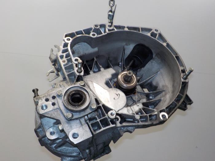 Gebrauchte Getriebe Fiat Bravo Preis € 149,99 Margenregelung angeboten von Van der Ven Autorecycling B.V.