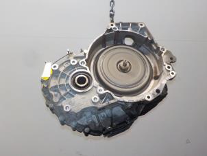 Używane Skrzynia biegów Volkswagen Passat Cena € 1.350,00 Procedura marży oferowane przez Van der Ven Autorecycling B.V.