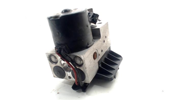 Used ABS pump Mercedes S-Klasse Price € 45,00 Margin scheme offered by Van der Ven Autorecycling B.V.