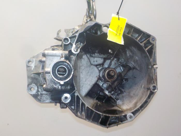 Gebrauchte Getriebe Fiat 500 Preis € 294,99 Margenregelung angeboten von Van der Ven Autorecycling B.V.