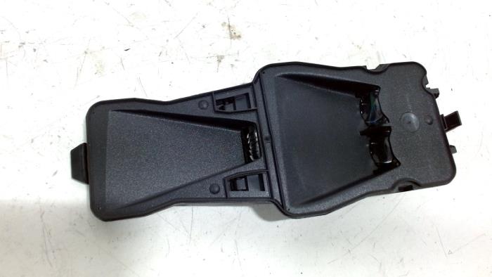 Gebrauchte Tempomat Sensor Volvo V40 Preis € 15,00 Margenregelung angeboten von Van der Ven Autorecycling B.V.