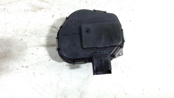 Begagnade Spjällhus Volvo V40 Pris € 10,00 Marginaltabell erbjuds av Van der Ven Autorecycling B.V.