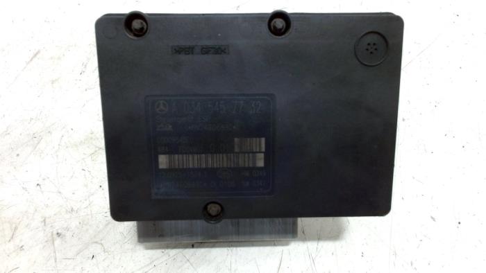 Begagnade ABS-pump Mercedes C-Klasse Pris € 85,00 Marginaltabell erbjuds av Van der Ven Autorecycling B.V.
